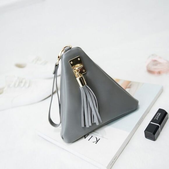 ⭐️Host Pick⭐️ Pyramid Shaped Tassel Leather Wristlet/Clutch - Picture 6 of 15